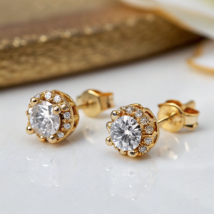 gold earrings